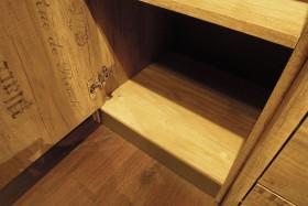 Шкаф для белья «Пилигрим» (Дуб Каньон светлый, Фон серый) в Таре - tara.katalogmebeli.com | фото 5